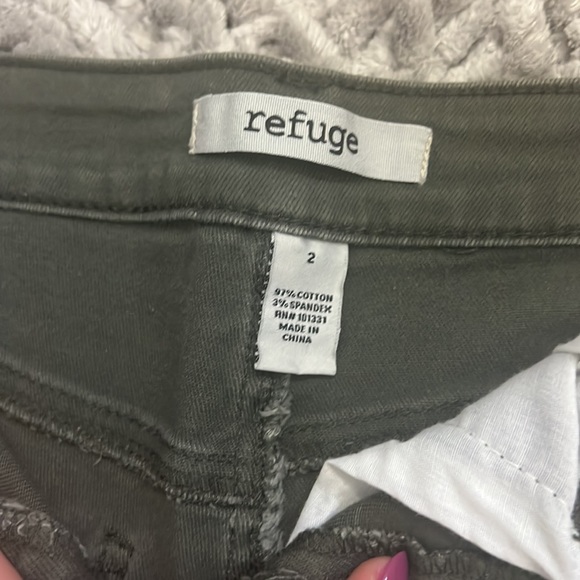 Refuge Green Denim Button Shorts - Picture 3 of 4